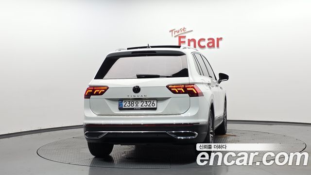 Volkswagen Tiguan 2-го поколения 2.0 TDI Prestige - фото 2