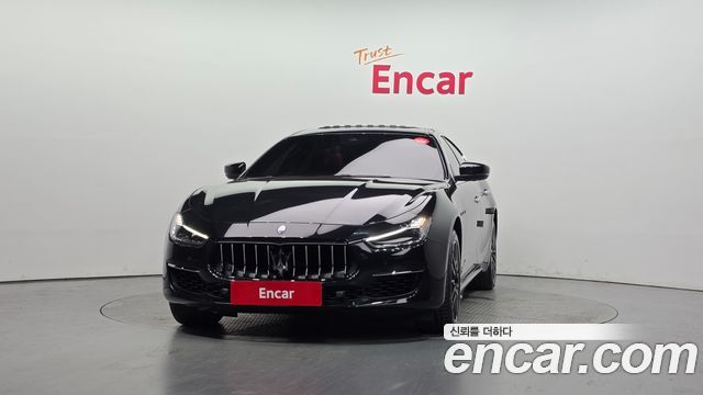 Maserati Ghibli 3.0S Q4 GranLusso 3rd - фото 2