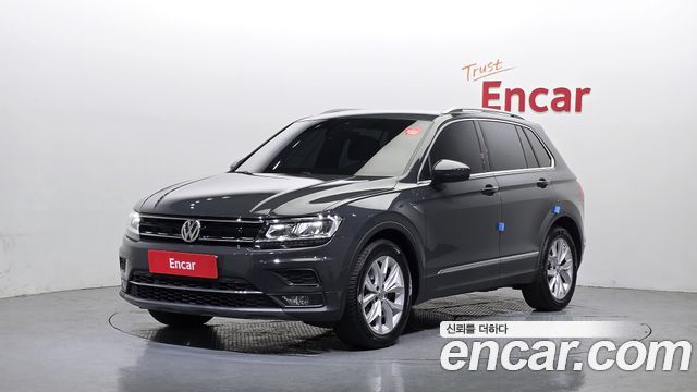 Volkswagen Tiguan 2-го поколения 2.0 TDI Premium - фото 0