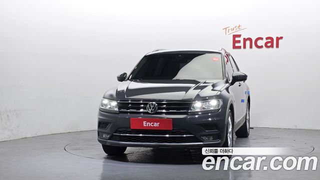 Volkswagen Tiguan 2-го поколения 2.0 TDI Premium - фото 2