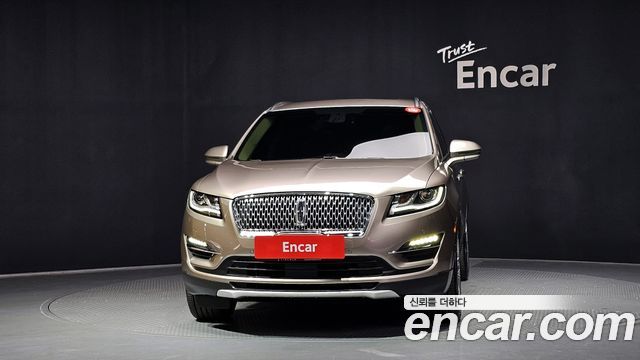 Lincoln MKC 2.0 AWD - фото 2