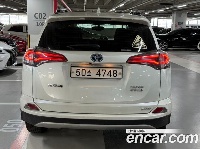 Toyota RAV4 2.5 4WD Hybrid 4th - фото 4