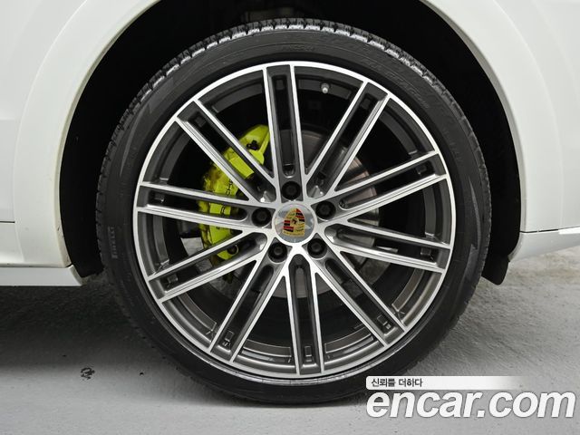 Porsche Cayenne PO536 3.0 E-Hybrid Coupe - фото 4