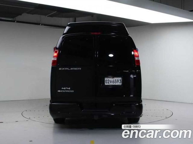 Chevrolet Express Van 6.0 - фото 3