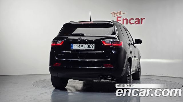 Jeep Compass 2-го поколения S2.4 AWD - фото 3