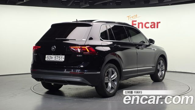 Volkswagen Tiguan 2-го поколения 2.0 TDI 4Motion Prestige - фото 1