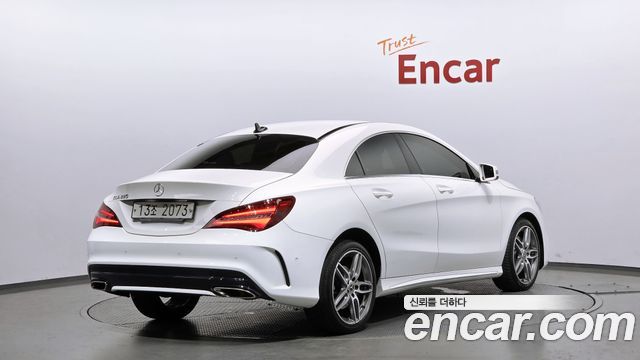Mercedes-Benz CLA-Class C117 CLA220 AMG Line - фото 1