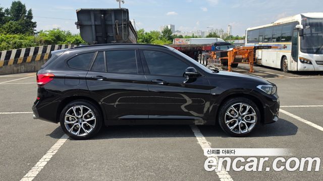 BMW X1 F48 xDrive 20i M Sport - фото 3