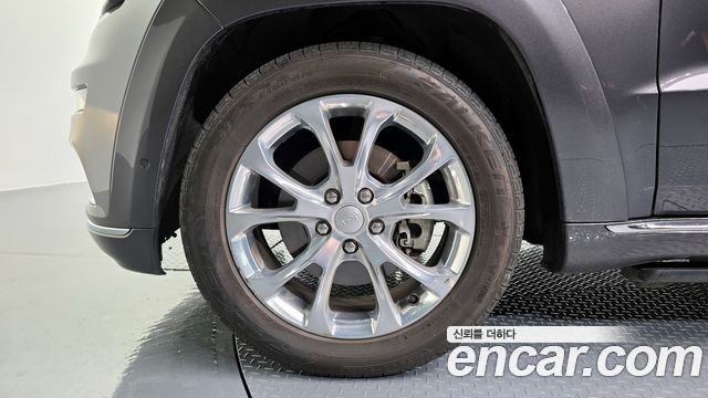 Jeep Cherokee 3.6 Summit WK2 - фото 4