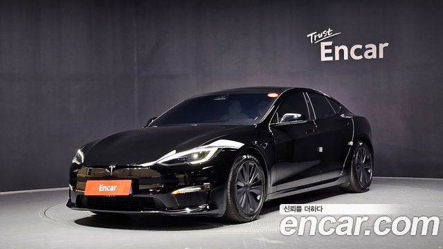Tesla Model S AWD - фото 0
