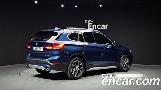BMW X1 F48 xDrive 20i xLine - фото 1