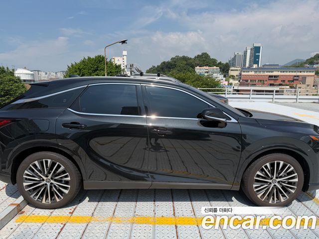 Lexus RX 5-го поколения Luxury - фото 2