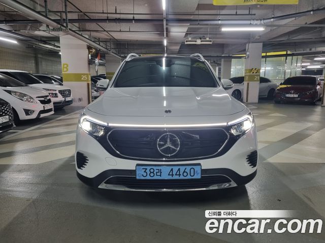 Mercedes-Benz EQB X243 EQB300 4MATIC - фото 0