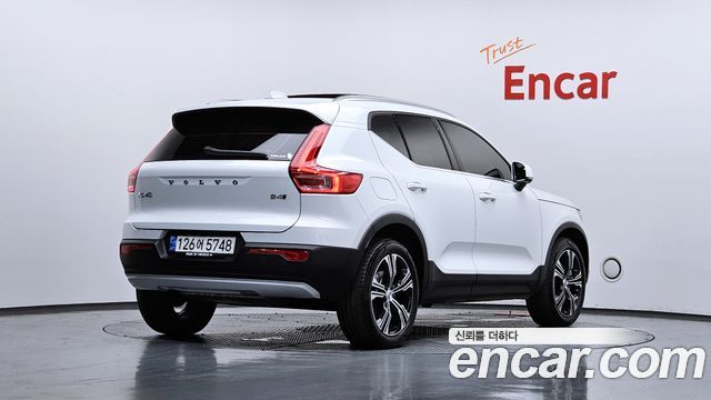 Volvo XC40 B4 Inscription - фото 1