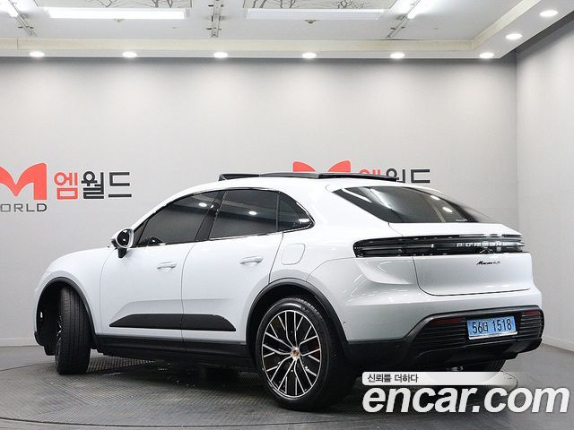 Porsche Macan EV 4S - фото 3