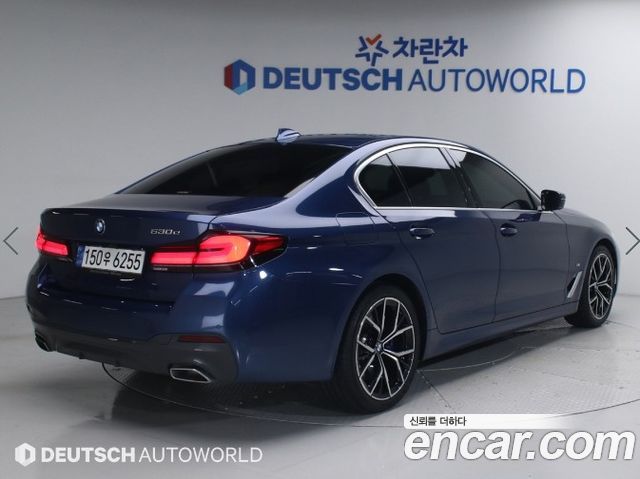 BMW 5-Series G30 530e M Sport - фото 1