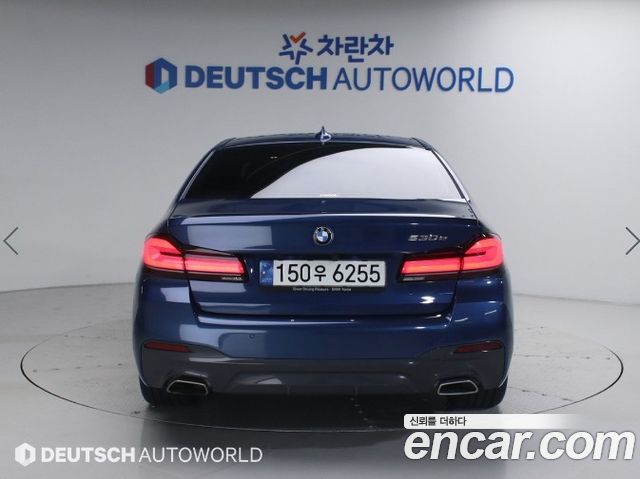 BMW 5-Series G30 530e M Sport - фото 3