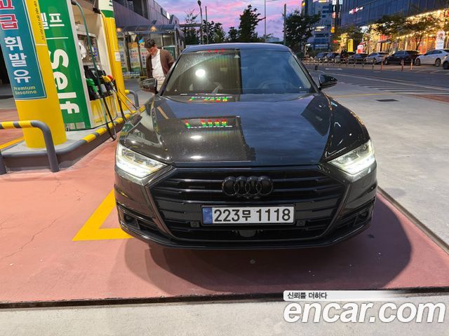 Audi A8 D5 55 TFSI Quattro LWB - фото 0