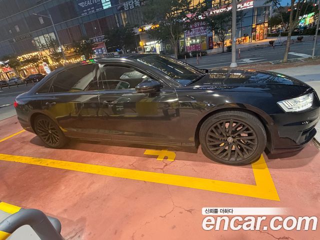Audi A8 D5 55 TFSI Quattro LWB - фото 2