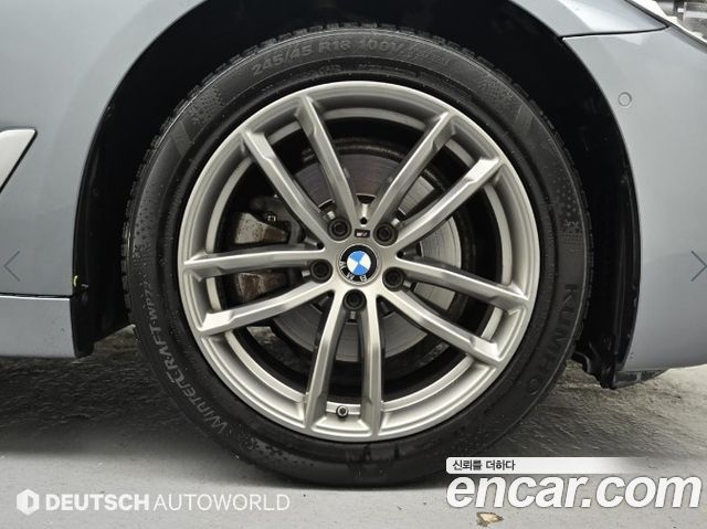 BMW 5-Series G30 520d xDrive M Sport Package Plus - фото 4