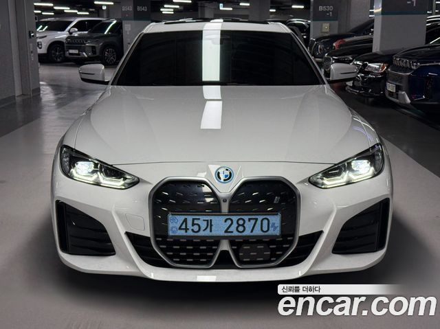 BMW i4 eDrive40 M Sports - фото 0