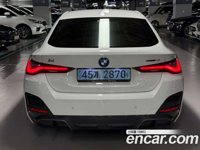 BMW i4 eDrive40 M Sports - фото 2
