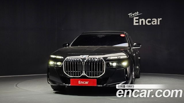 BMW 7-Series G70 740d xDrive M Sport - фото 2