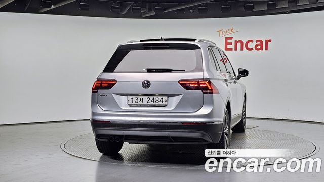Volkswagen Tiguan 2-го поколения 2.0 TDI Prestige - фото 3