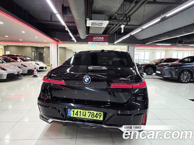 BMW 7-Series G70 740d xDrive M Sport - фото 3
