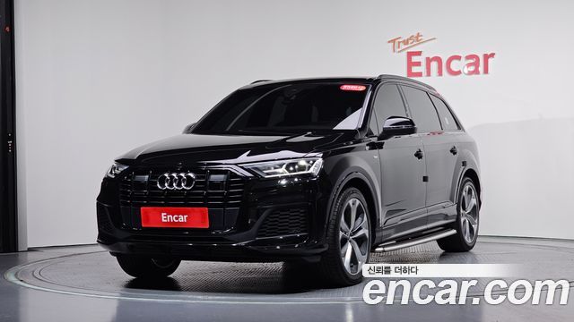 Audi Q7 55 TFSI Quattro Premium - фото 0