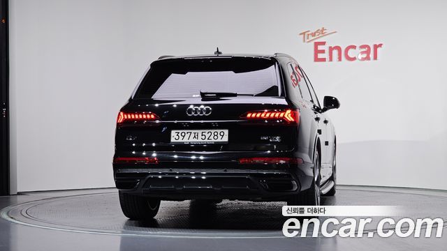 Audi Q7 55 TFSI Quattro Premium - фото 3
