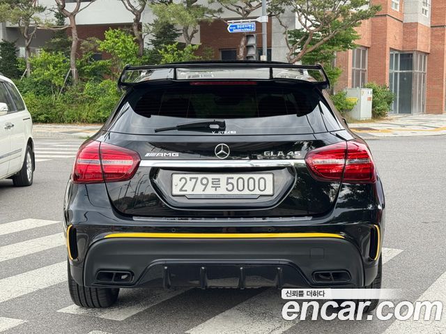 Mercedes-Benz GLA-Class X156 GLA45 AMG 4MATIC 50th Edition - фото 3