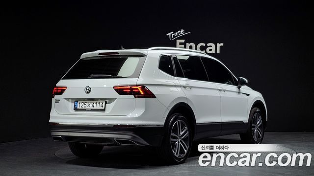 Volkswagen Tiguan 2.0 TDI Prestige - фото 1