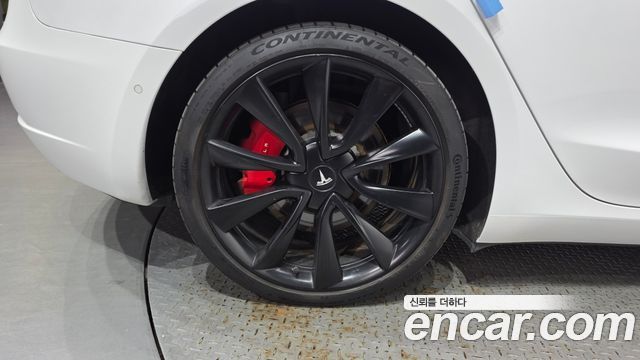 Tesla Model 3 Performance AWD - фото 4