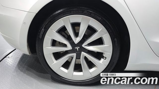 Tesla Model 3 Long Range AWD - фото 4