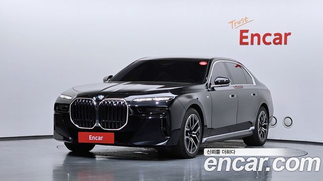 BMW 7-Series G70 740d xDrive M Sport - фото 0