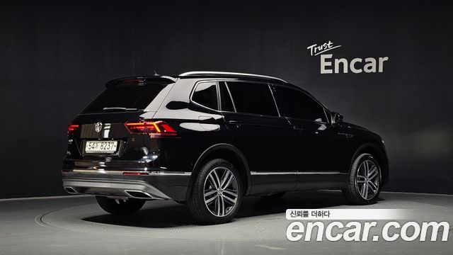 Volkswagen Tiguan 2.0 TDI Prestige - фото 1