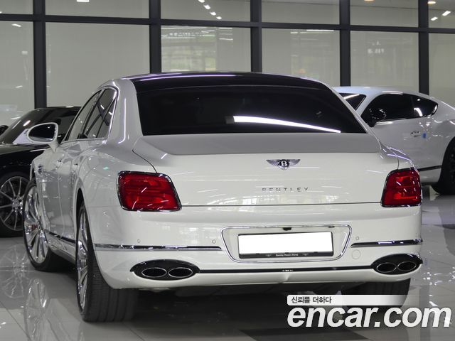 Bentley Flying Spur 3-го поколения 4.0 - фото 2