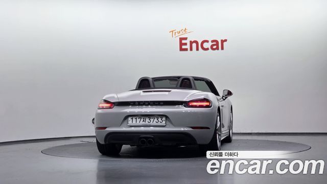 Porsche 718 2.0 - фото 3