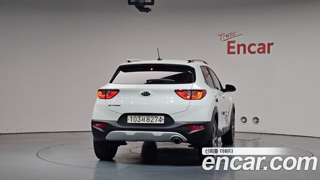 Kia Stonic Diesel 1.6 Trendy - фото 2