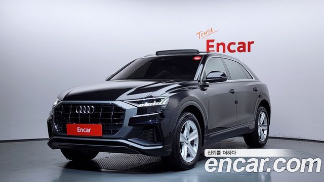 Audi Q8 45 TDI Quattro Premium - фото 0