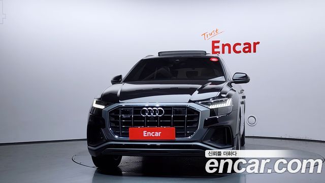 Audi Q8 45 TDI Quattro Premium - фото 2