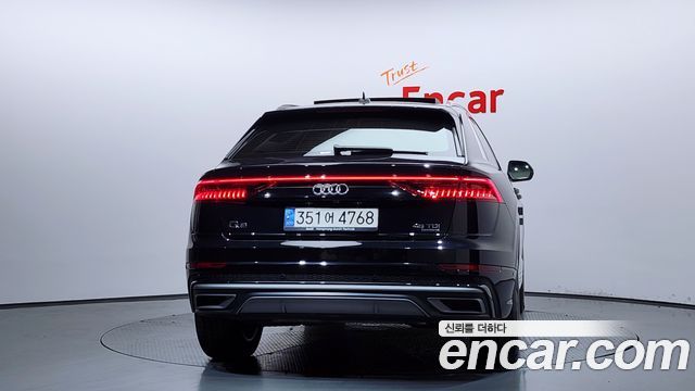 Audi Q8 45 TDI Quattro Premium - фото 3