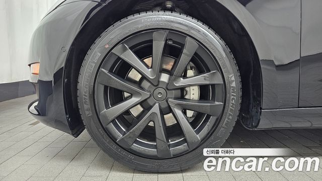 Tesla Model 3 Standard Range Plue RWD - фото 4