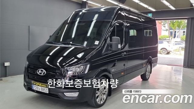 Hyundai Solati 15-seater Luxury - фото 0