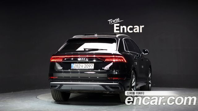 Audi Q8 50 TDI Quattro Premium - фото 3
