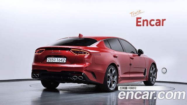 Kia Stinger 2.0 Turbo 2WD Platinum - фото 1
