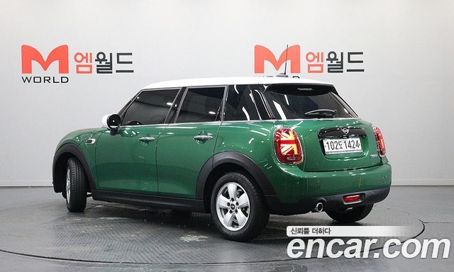 Mini Cooper 5Door Standard 3rd - фото 4