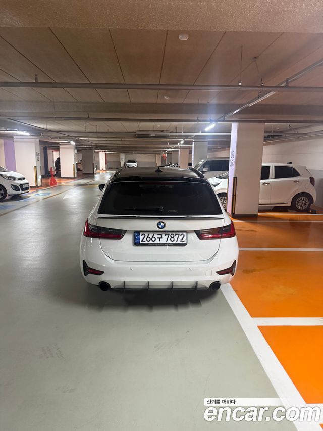 BMW 3-Series G20 320i Touring Luxury - фото 3
