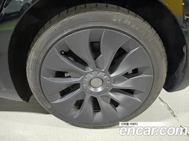 Tesla Model 3 Long Range AWD - фото 4